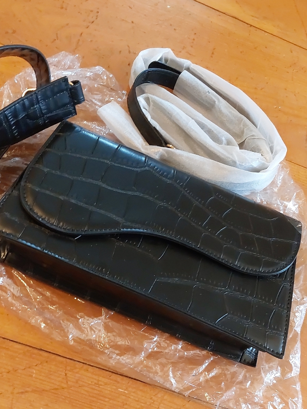 New Telena Black Texture Vegan Leather Purse Bag Small Crossover C